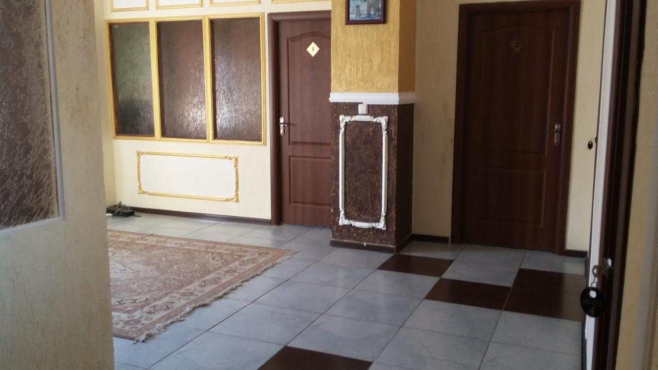 Hostel Wigwam Уралск Екстериор снимка