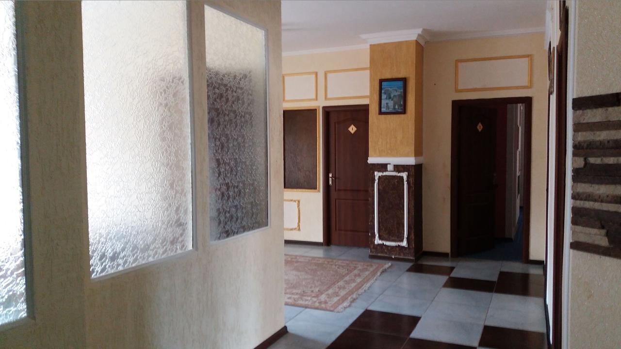 Hostel Wigwam Уралск Екстериор снимка