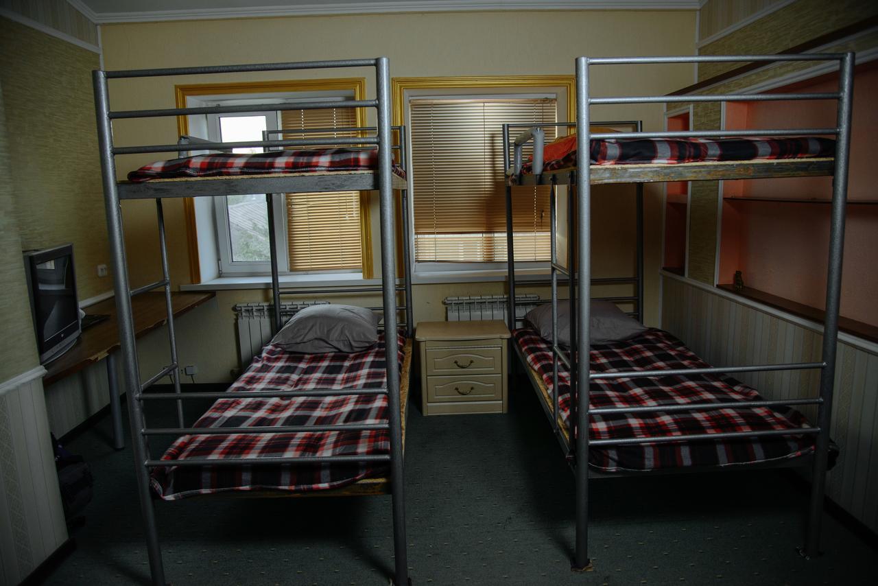 Hostel Wigwam Уралск Екстериор снимка