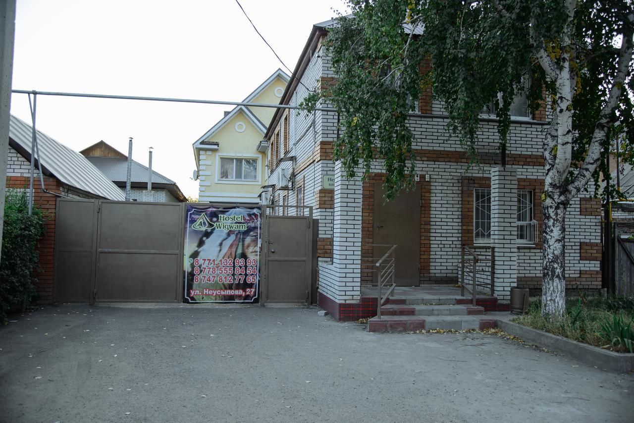 Hostel Wigwam Уралск Екстериор снимка